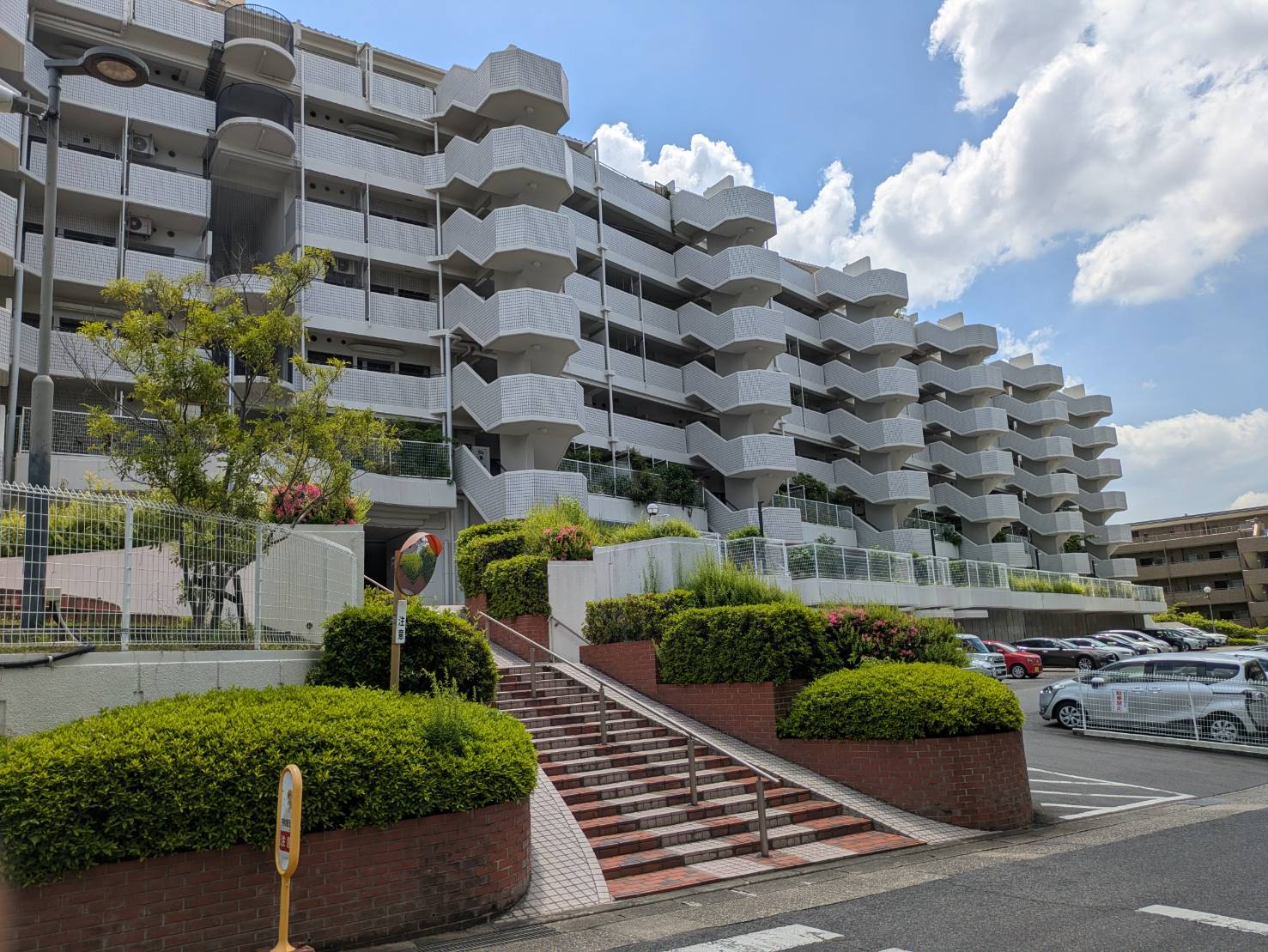 茶屋が坂外観